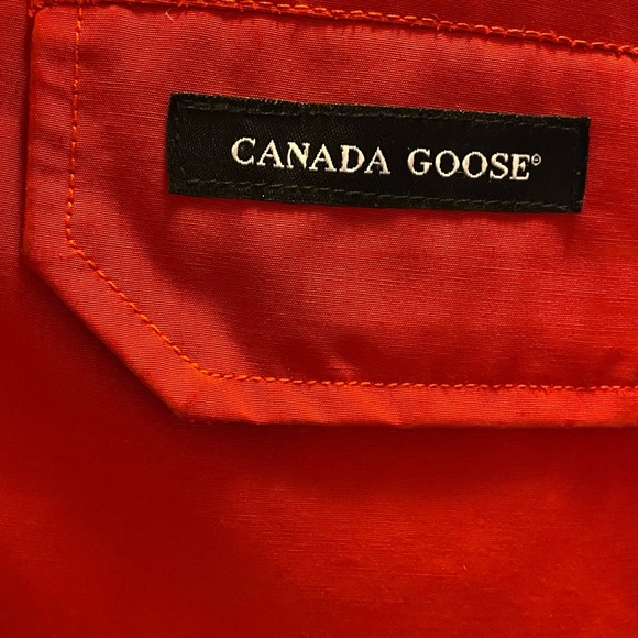 Red Canada Goose Chilliwack jacket large - Picture 6 of 7